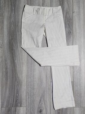 Vintage Y2K The Limited Drew Fit Low Rise Flare Leg White Dress Pants Size 2
